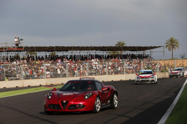 195_alfa_romeo_4c_safety1